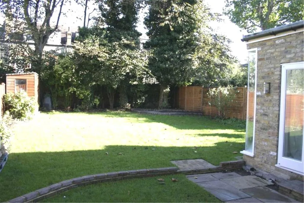 3 bedroom apartment for rent