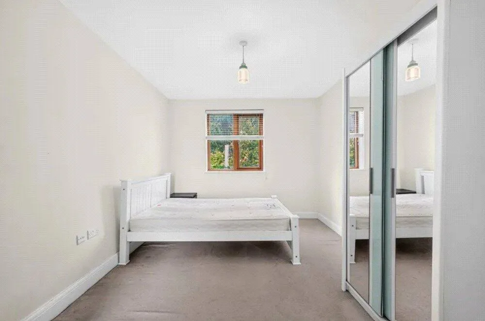 3 bedroom end of terrace house for rent