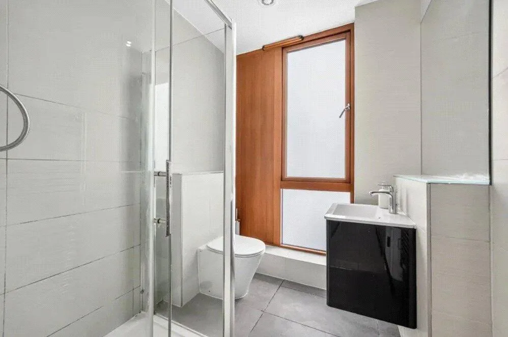 3 bedroom end of terrace house for rent
