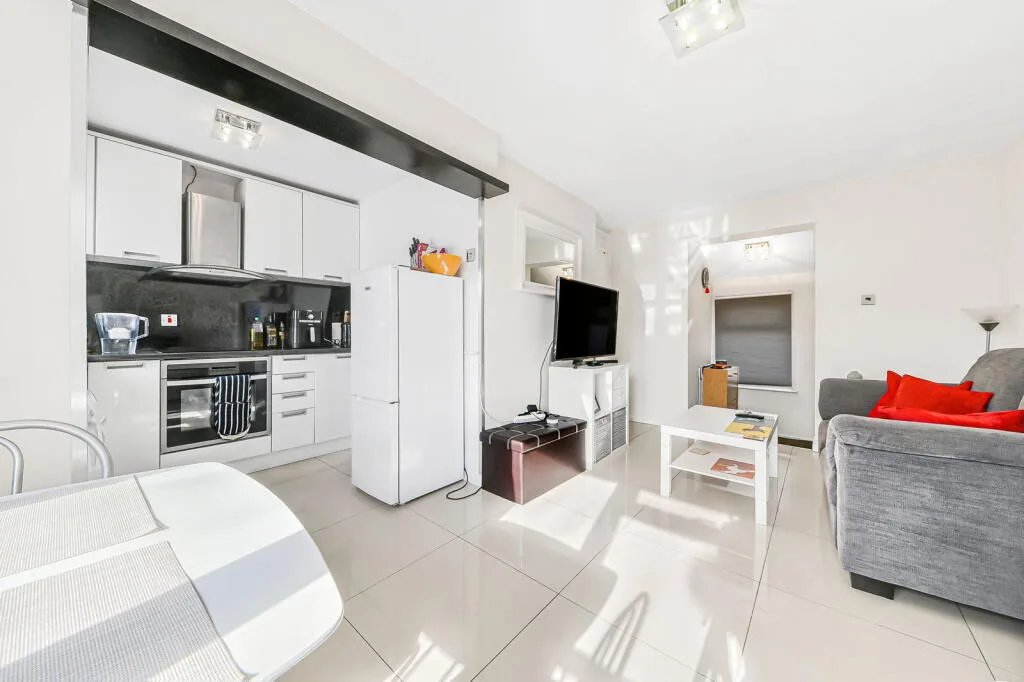 1 bedroom maisonette for rent