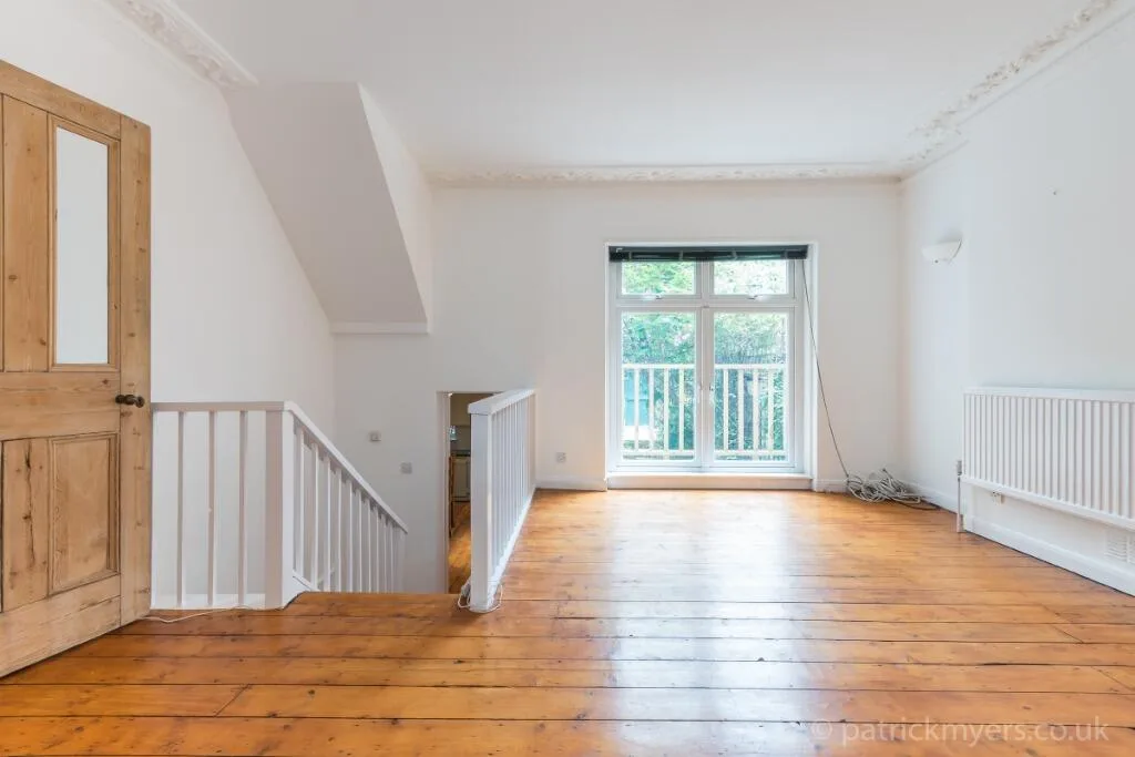 3 bedroom maisonette for rent