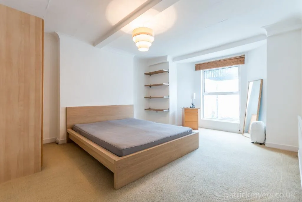 3 bedroom maisonette for rent