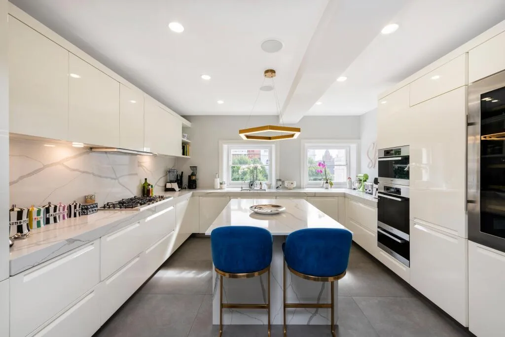 4 bedroom flat for rent