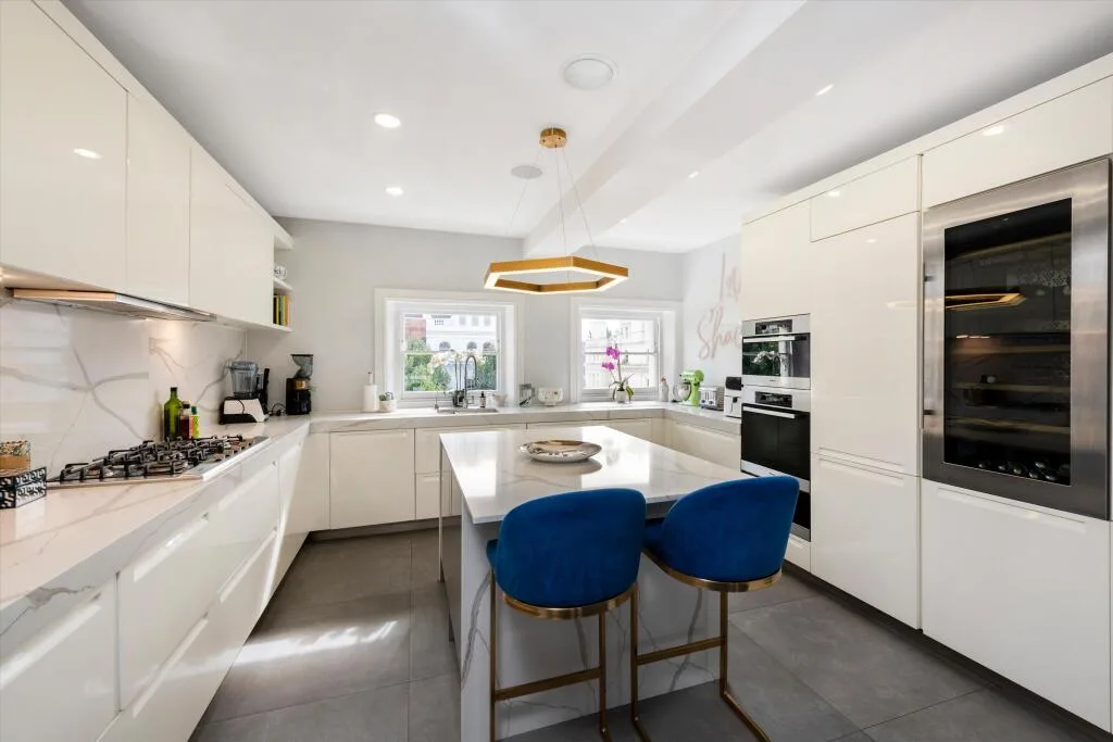 4 bedroom flat for rent