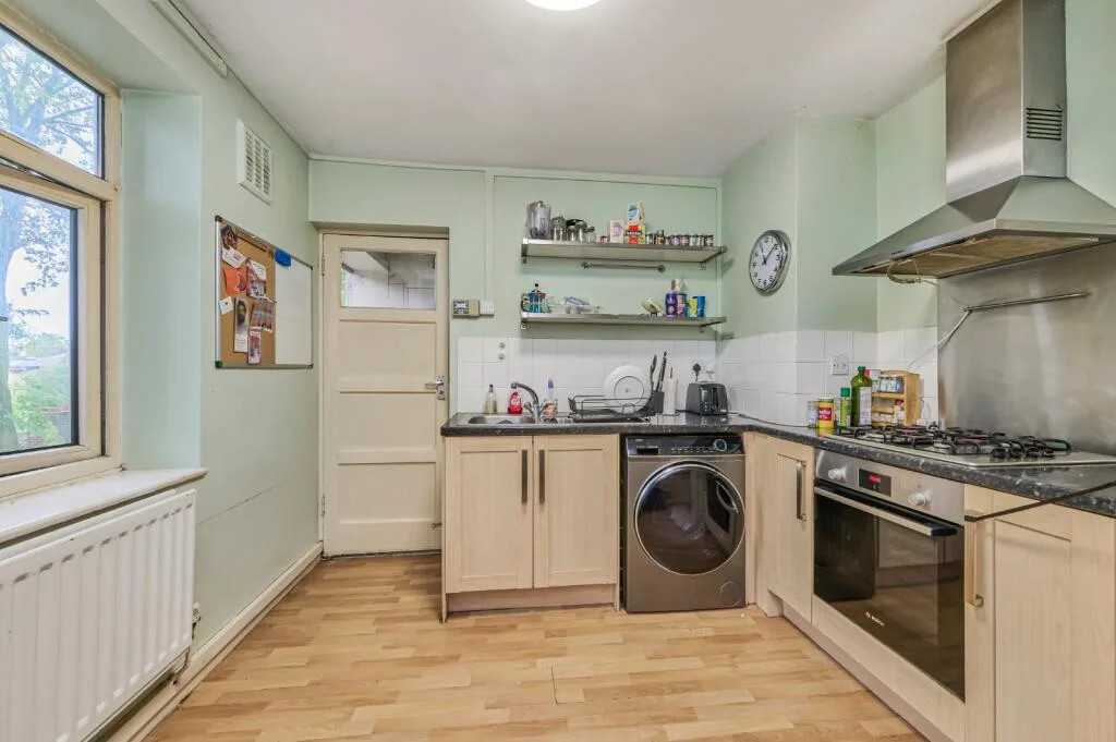 3 bedroom flat for rent