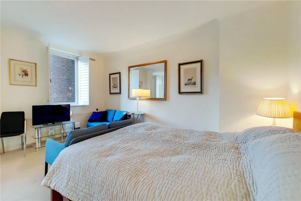 Studio flat for rent