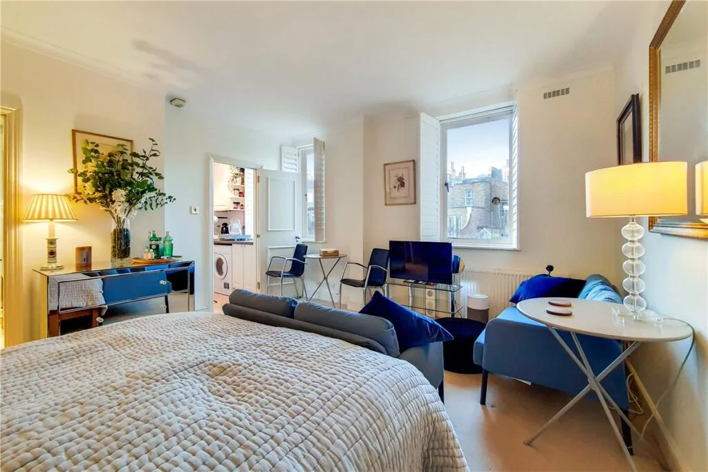 Studio flat for rent