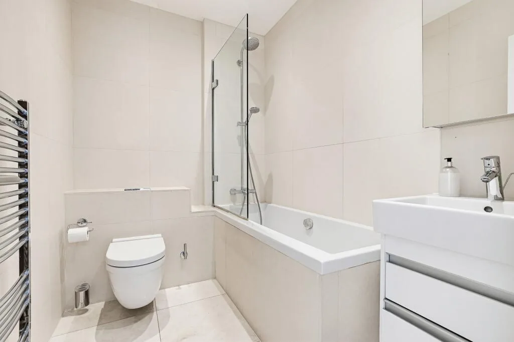 4 bedroom flat for rent