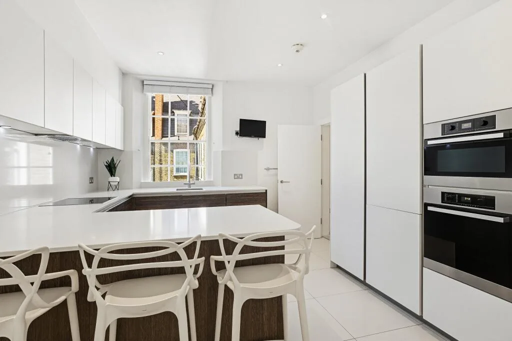 4 bedroom flat for rent
