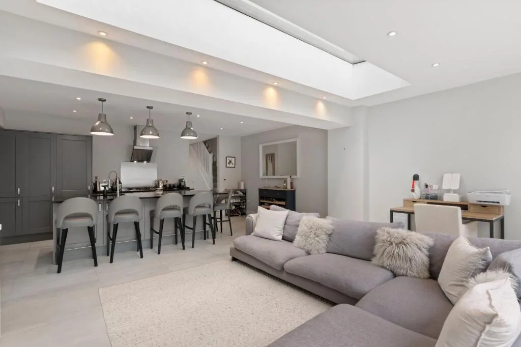 2 bedroom flat for rent