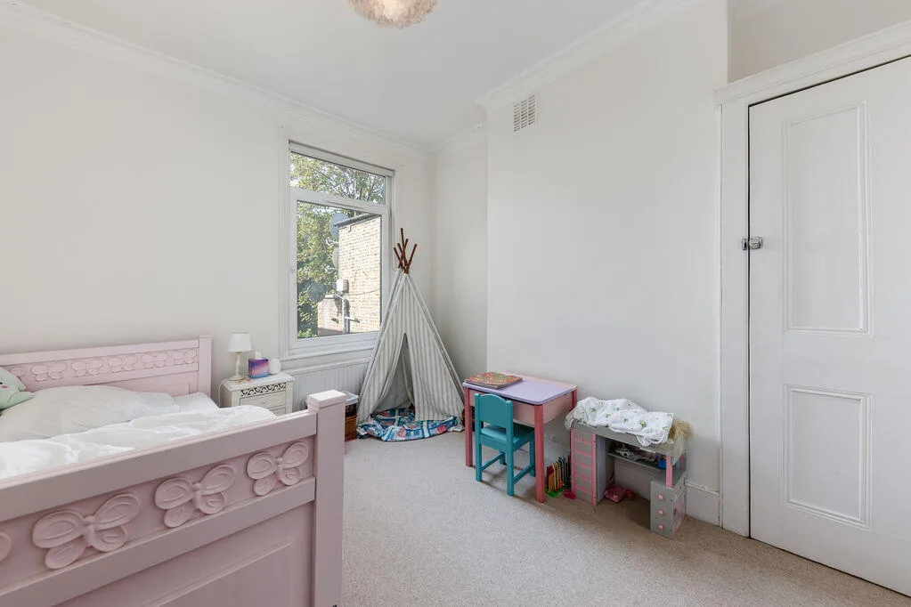 4 bedroom terraced house for rent