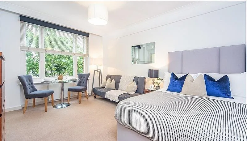 Studio flat for rent