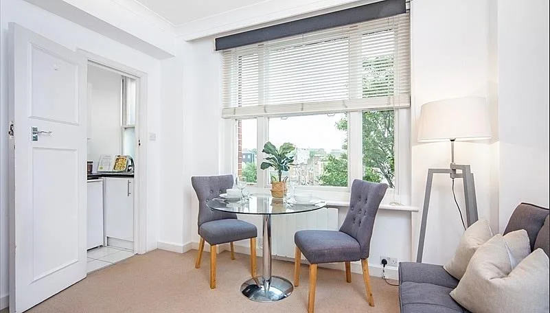 Studio flat for rent