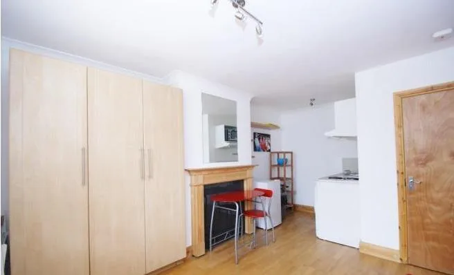Studio flat for rent