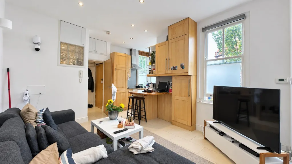 2 bedroom flat for rent