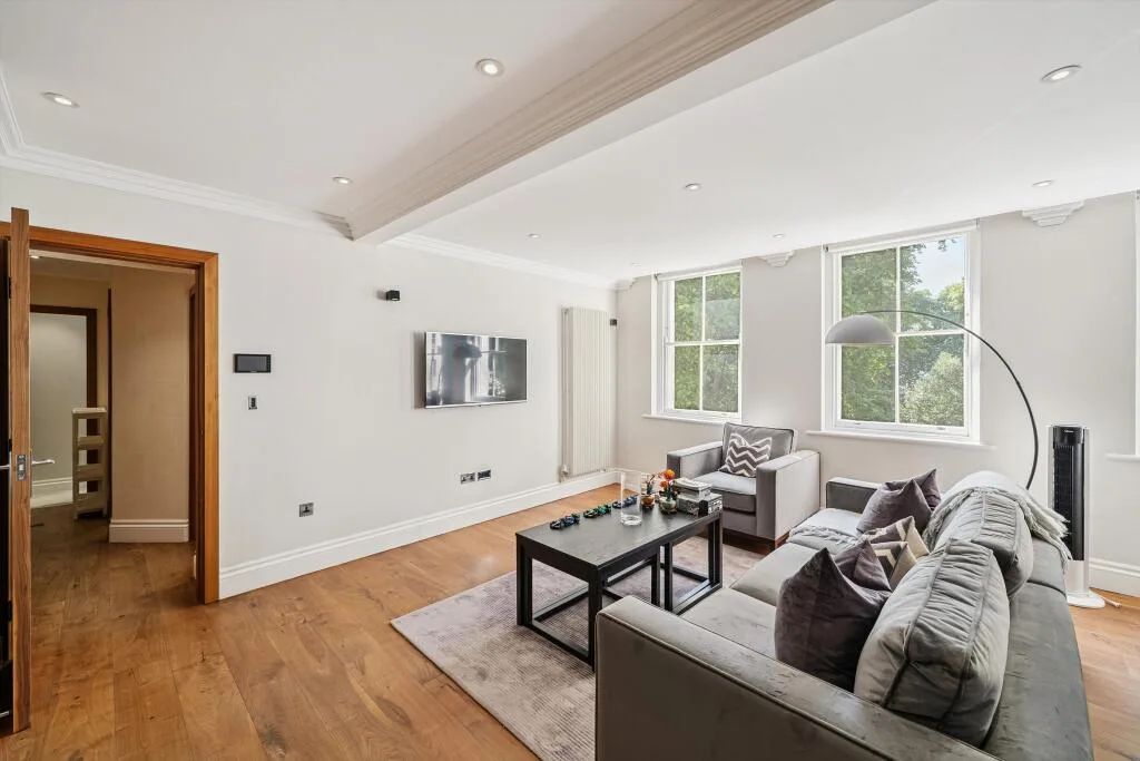 2 bedroom flat for rent