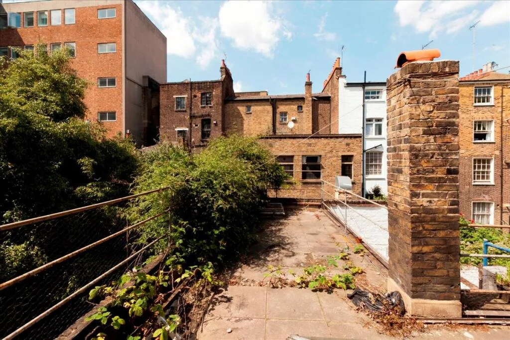 4 bedroom triplex for rent