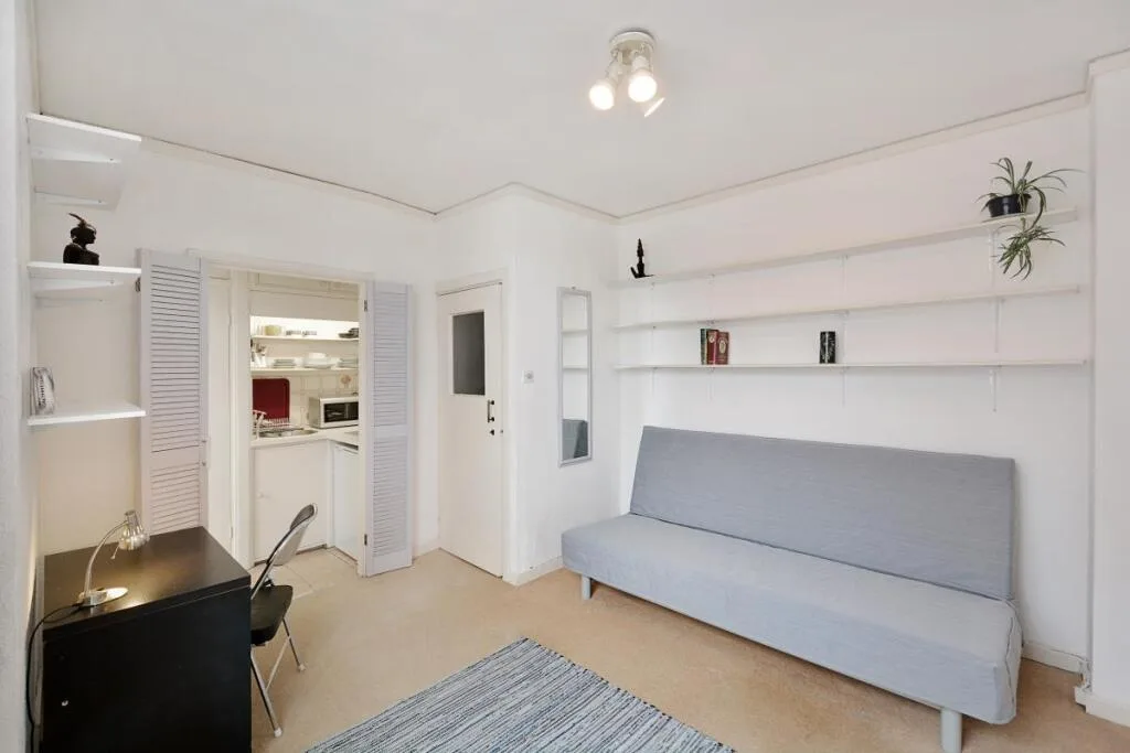 Studio flat for rent