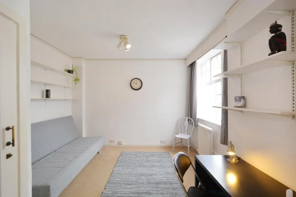 Studio flat for rent