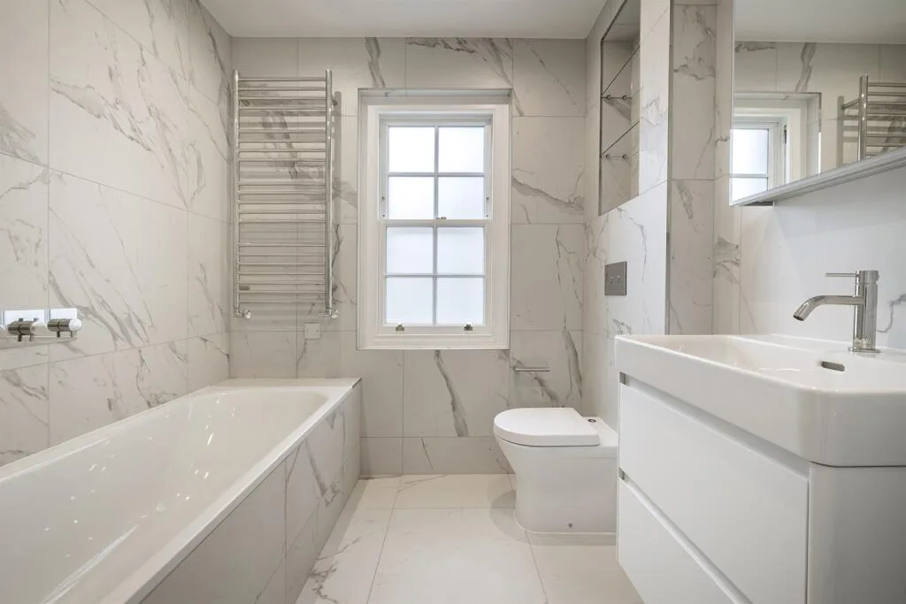 2 bedroom mews property for rent