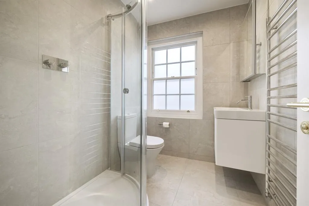 2 bedroom mews property for rent