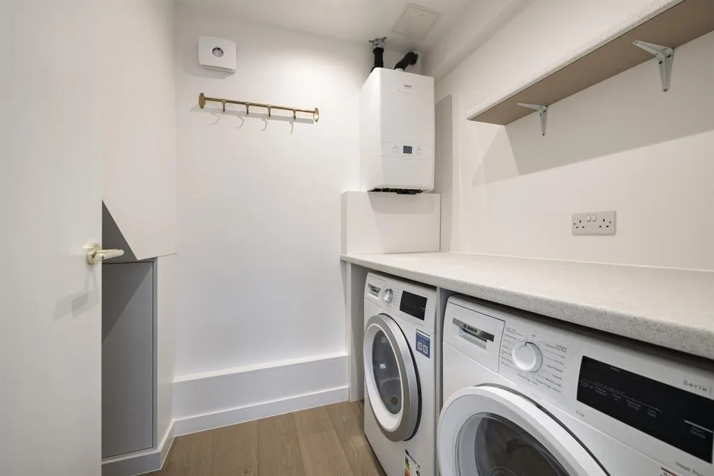 2 bedroom mews property for rent