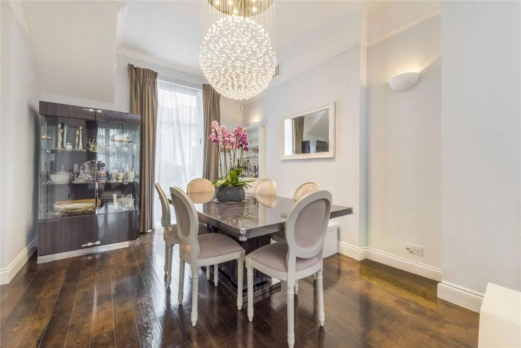 3 bedroom flat for rent