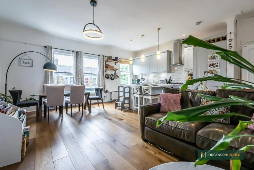 3 bedroom flat for rent