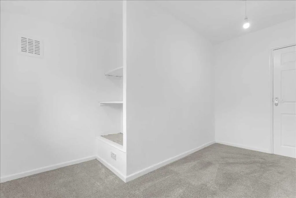 3 bedroom semi-detached house for rent