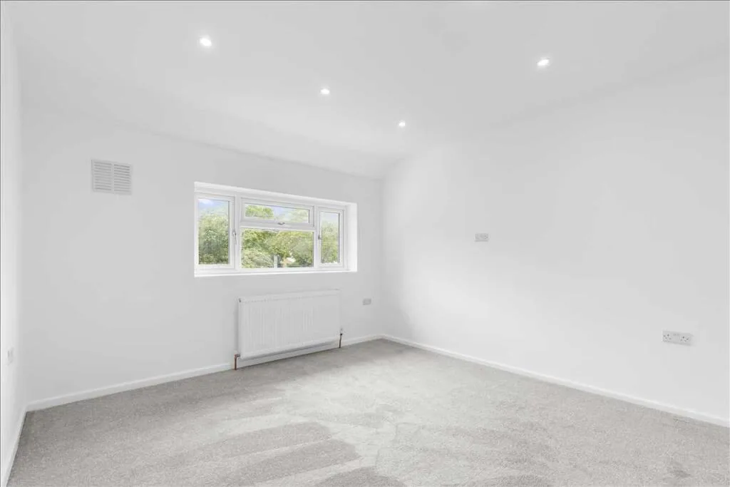 3 bedroom semi-detached house for rent