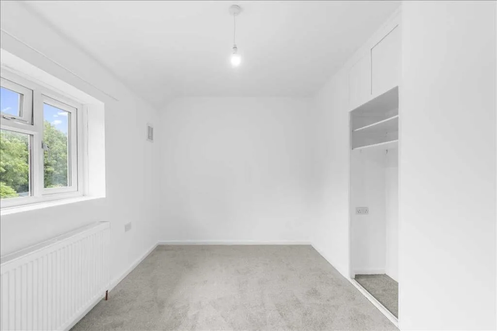 3 bedroom semi-detached house for rent