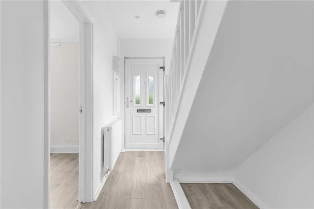 3 bedroom semi-detached house for rent