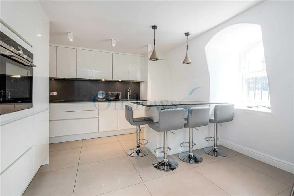 3 bedroom duplex for rent