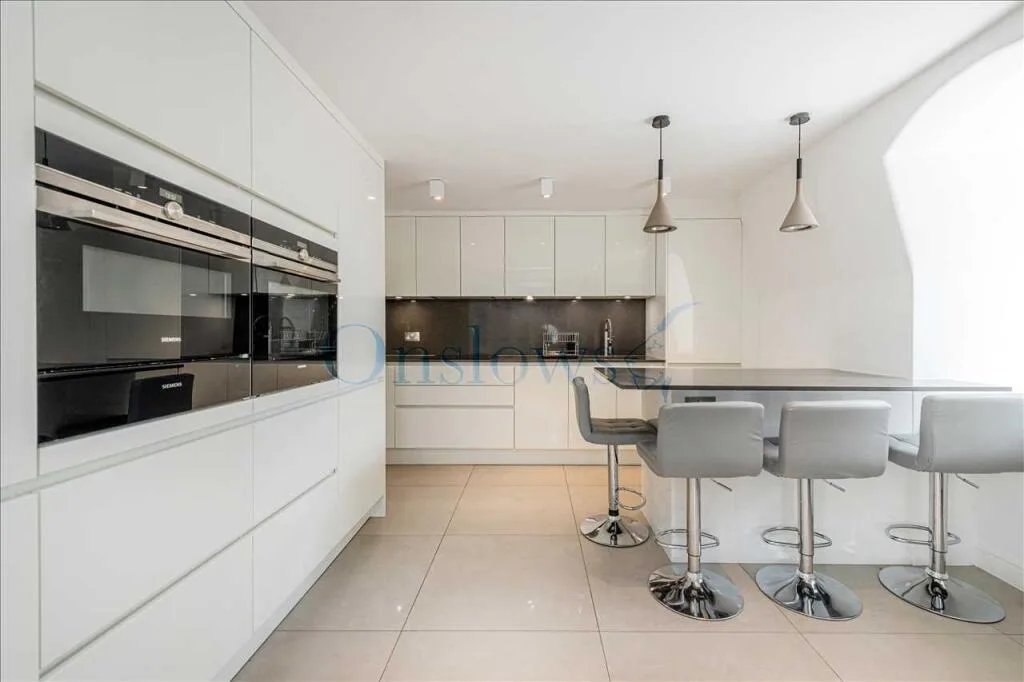 3 bedroom duplex for rent
