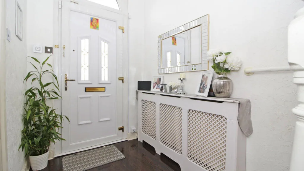 3 bedroom end of terrace house for rent