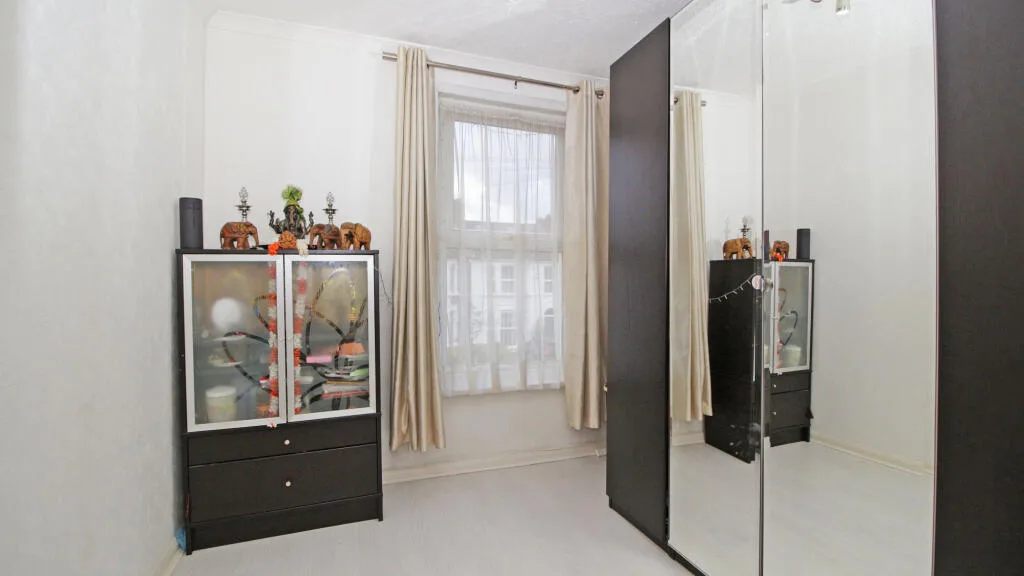 3 bedroom end of terrace house for rent