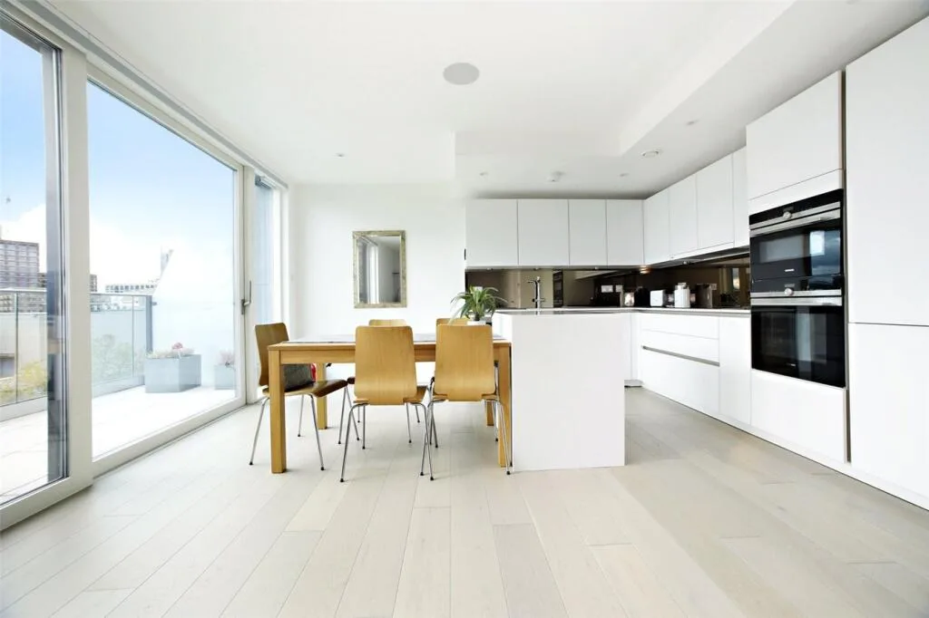 3 bedroom flat for rent