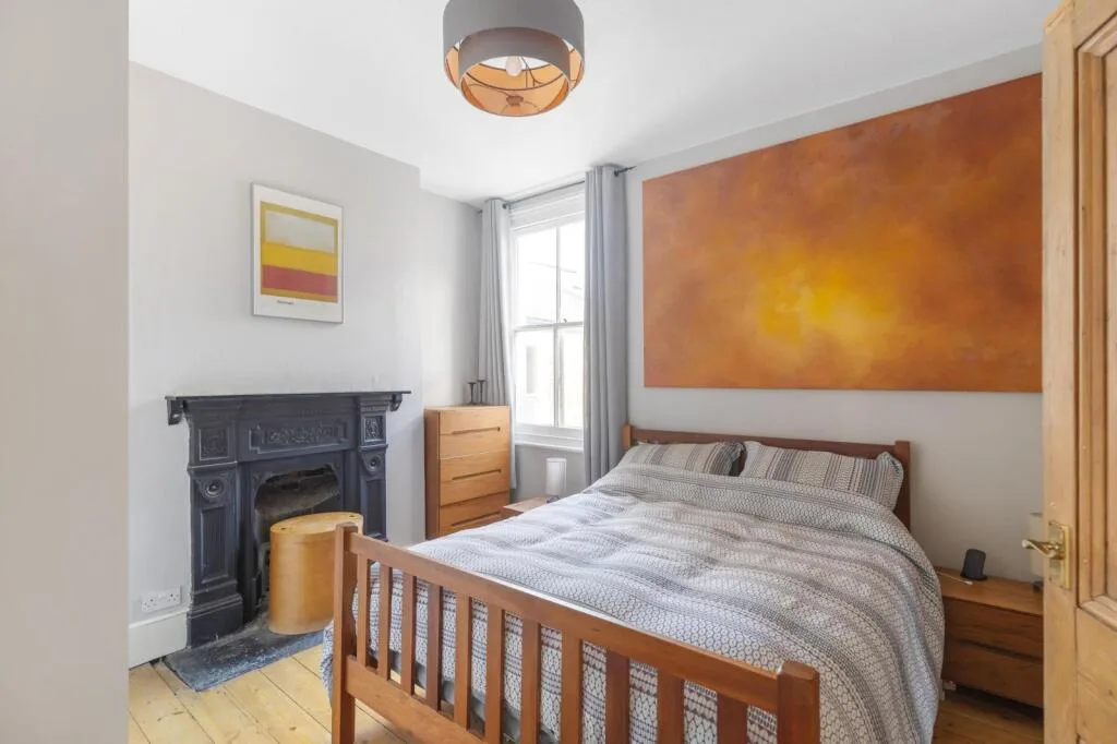 2 bedroom maisonette for rent