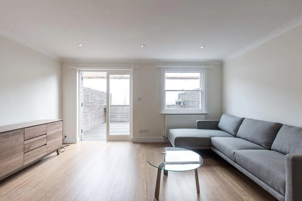 2 bedroom town house for rent