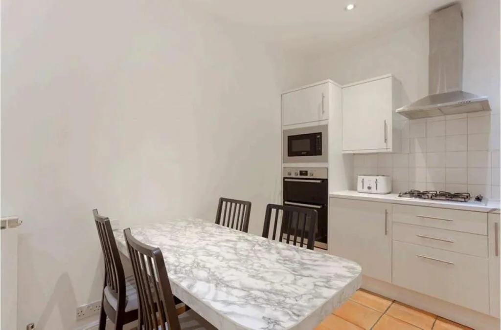 3 bedroom apartment for rent
