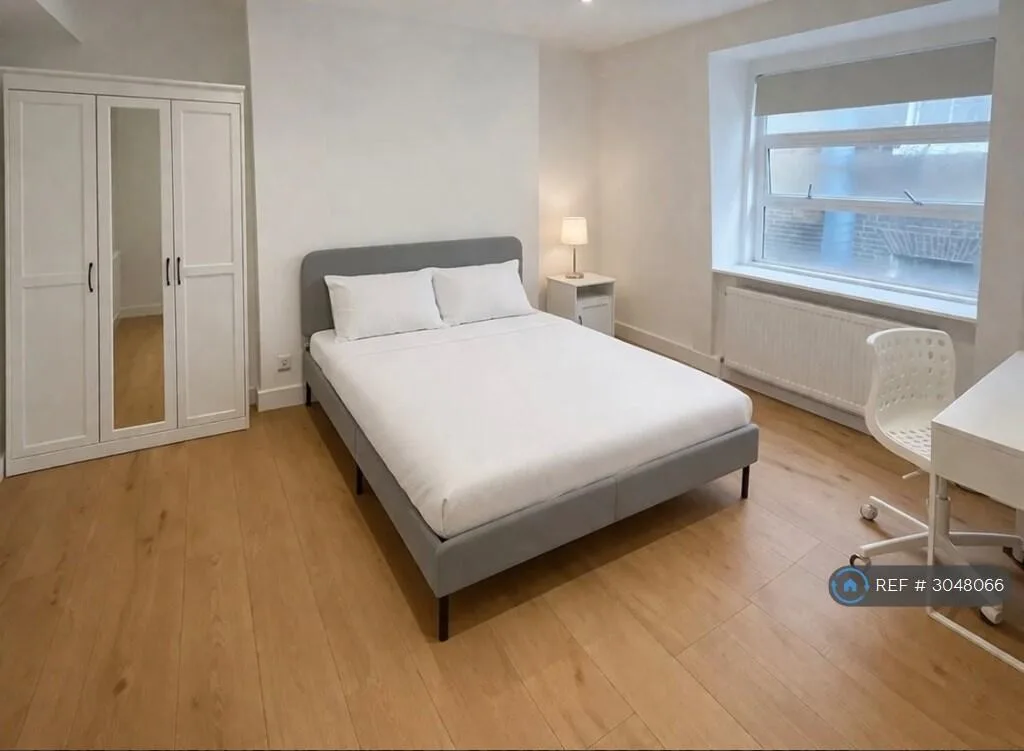 4 bedroom flat for rent