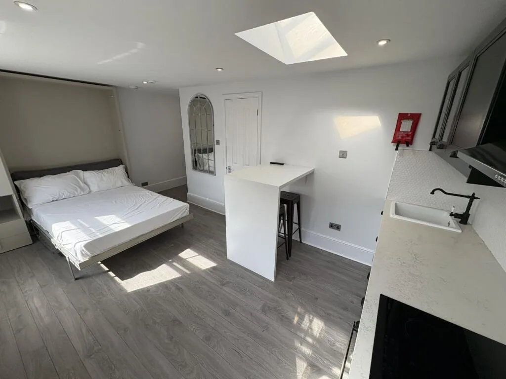 Studio flat for rent
