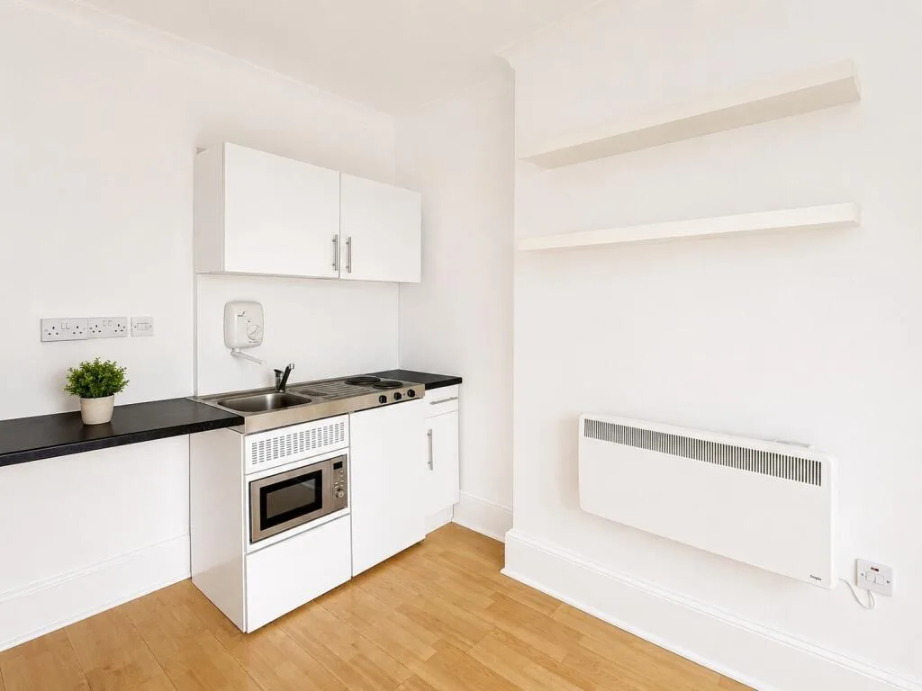 Studio flat for rent