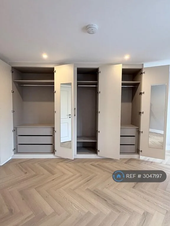 3 bedroom flat for rent