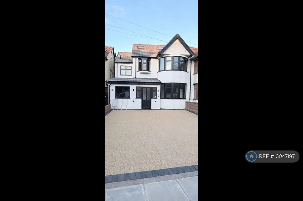 3 bedroom flat for rent