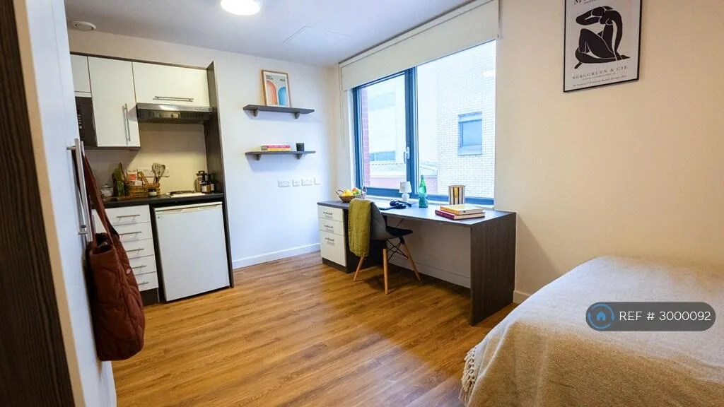 Studio flat for rent