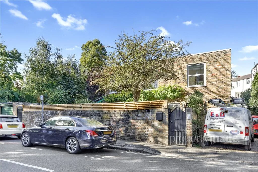 2 bedroom detached house for rent