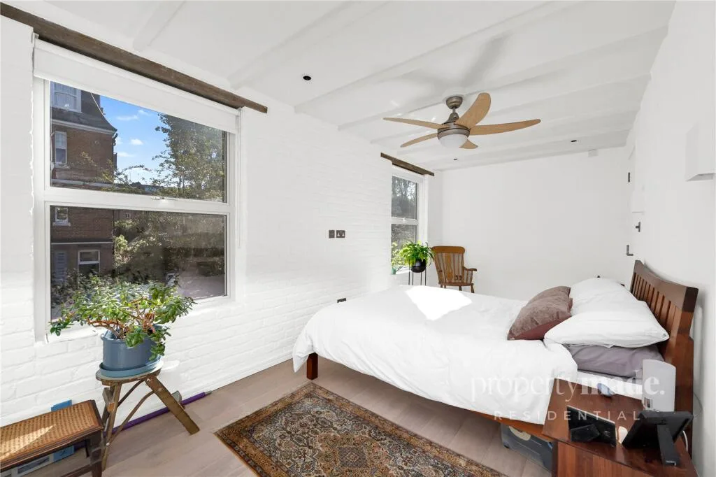 2 bedroom detached house for rent