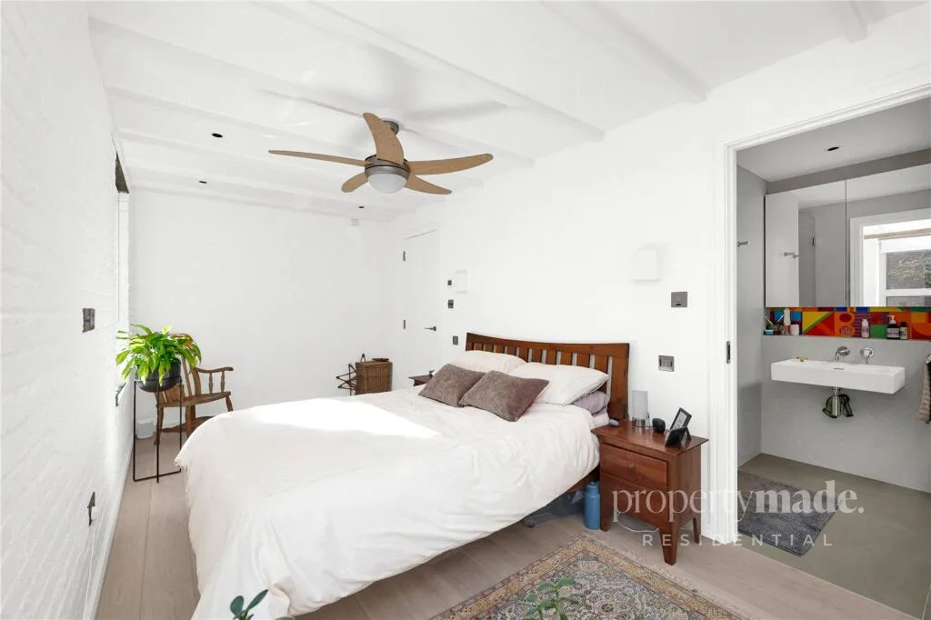 2 bedroom detached house for rent