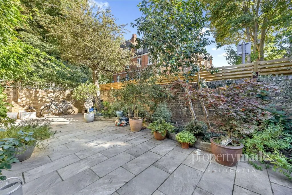 2 bedroom detached house for rent